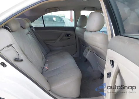 2009 Toyota Camry Le z USA, uszkodzony, nr VIN 4T1BE46KX9U905289